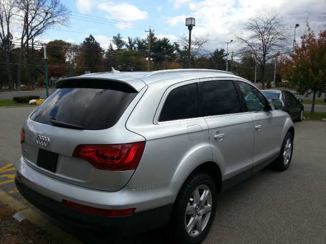 2011 Audi Q7 4dr Sdn Man Late Avail