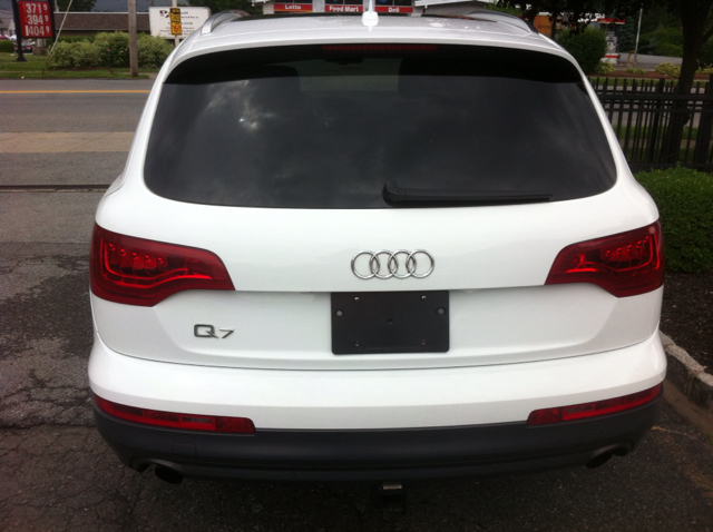 2011 Audi Q7 4dr Sdn Man Late Avail