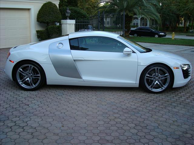 2009 Audi R8 Unknown