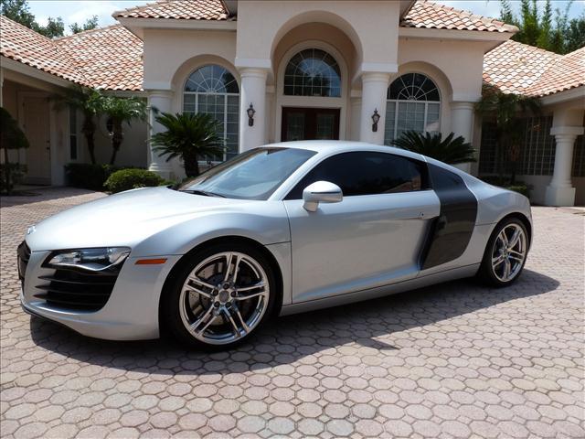 2009 Audi R8 RT/ Hemi/custom