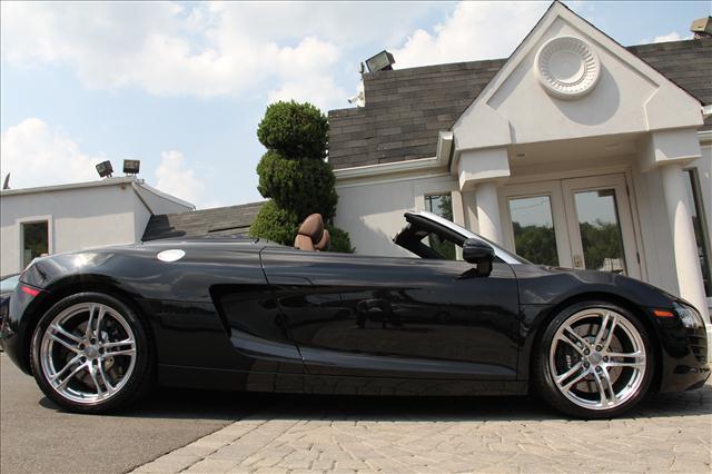 2011 Audi R8 XLT 4X4 3RD ROW SEAT