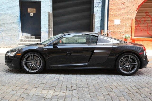 2012 Audi R8 Luxury Sport Pkg