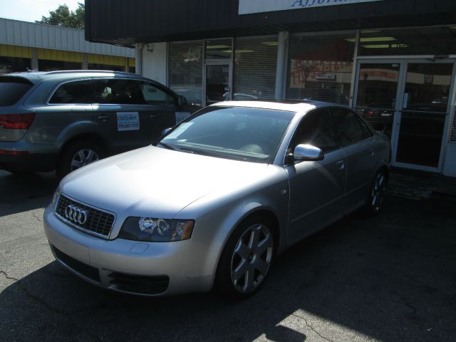 2005 Audi S4 Utilitie