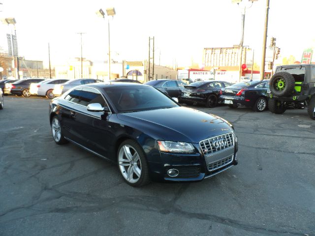 2010 Audi S5 Laramie SLT 1500 Lifted 4x4 One Owner