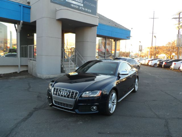 2010 Audi S5 Laramie SLT 1500 Lifted 4x4 One Owner