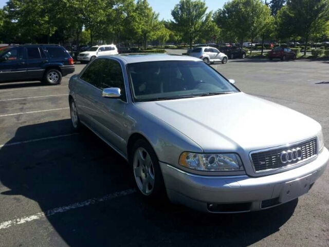 2001 Audi S8 Base