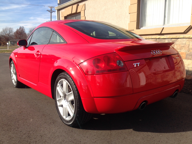 2004 Audi TT 4WD SLT 5.7L