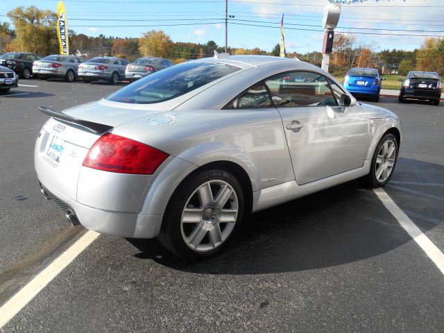 2005 Audi TT ONE Ownerleathersunroofheated Seats Sed