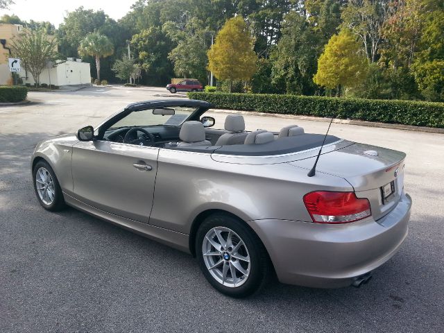 2011 BMW 1 series 2.5L SE