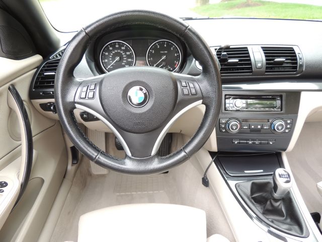 2008 BMW 1 series 2.5L SE