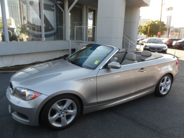 2009 BMW 1 series 2.5L SE