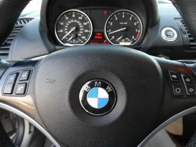 2009 BMW 1 series 2.5L SE