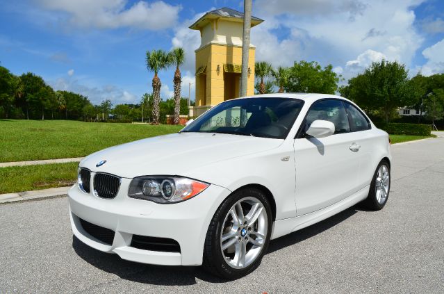 2010 BMW 1 series 2.5L SE