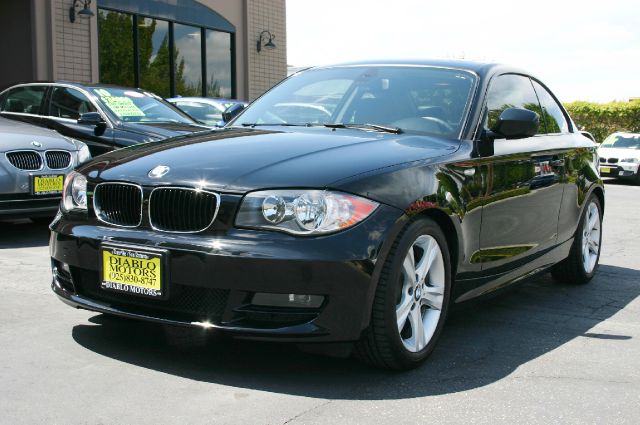 2011 BMW 1 series 2.5L SE