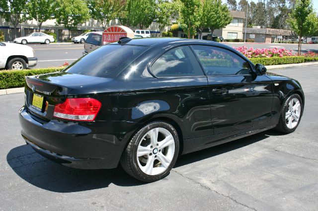 2011 BMW 1 series 2.5L SE