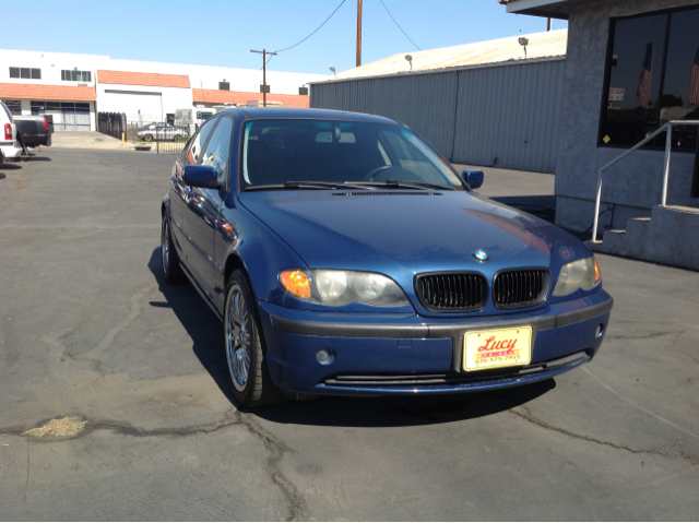 2002 BMW 3-Series STX XL XLT FX2 Lariat