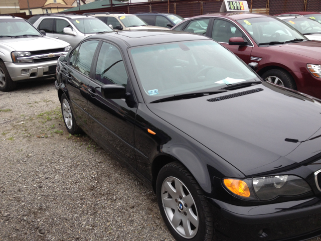 2003 BMW 3-Series 2WD 4dr Heat