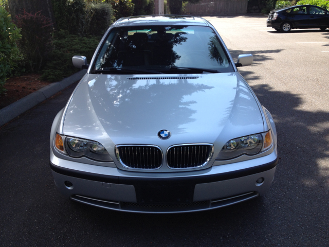 2003 BMW 3-Series 4WD 4dr Heat