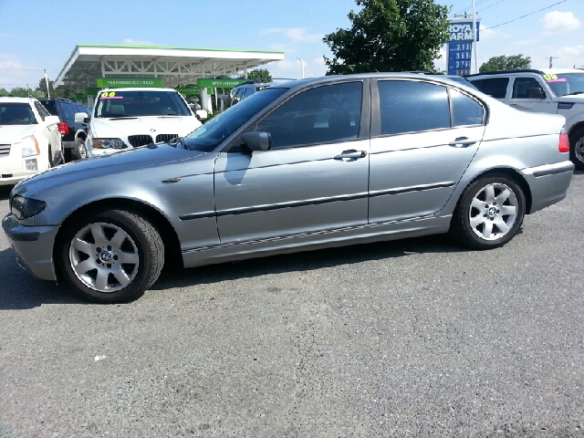 2004 BMW 3-Series STX XL XLT FX2 Lariat