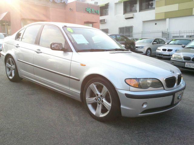 2004 BMW 3-Series STX XL XLT FX2 Lariat