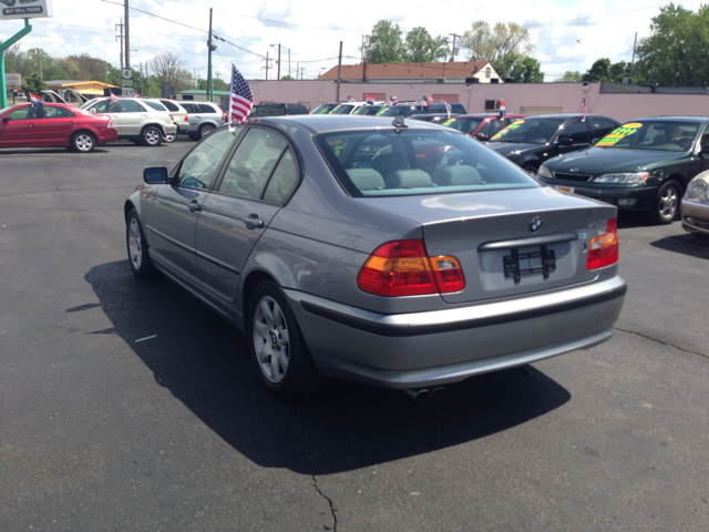 2005 BMW 3-Series STX XL XLT FX2 Lariat