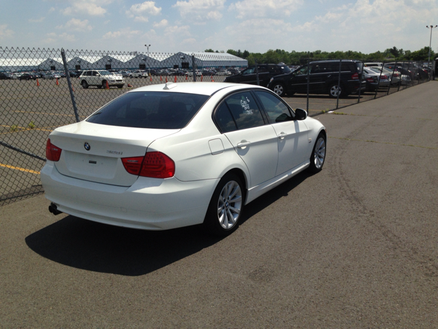 2010 BMW 3-Series EXT WB W/1sb PKG