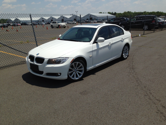 2010 BMW 3-Series EXT WB W/1sb PKG