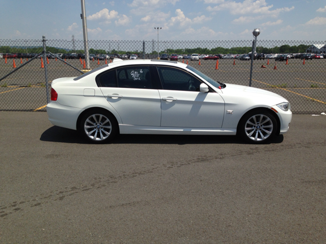 2010 BMW 3-Series EXT WB W/1sb PKG