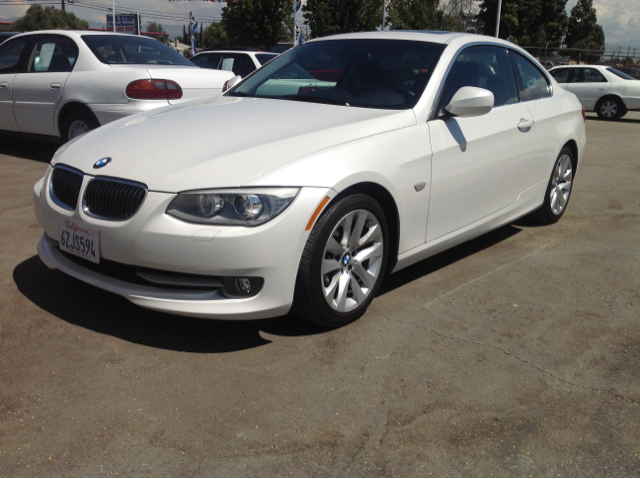 2011 BMW 3-Series SLE Ext Cab 4x2 Diesel