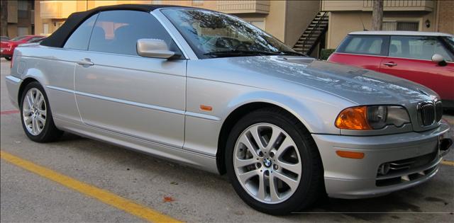 2002 BMW 330 1.8T Sedan