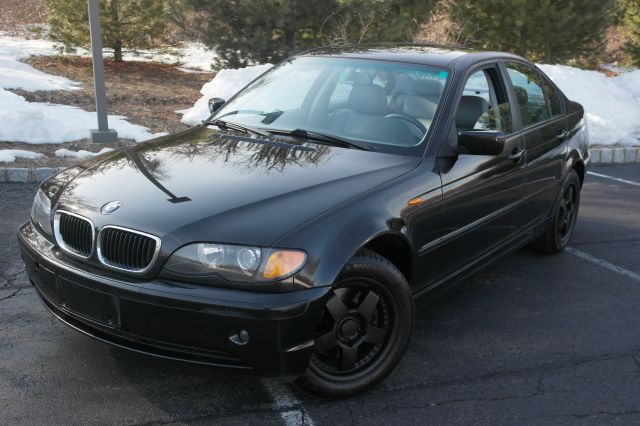 2002 BMW 3 series 2WD 4dr Heat