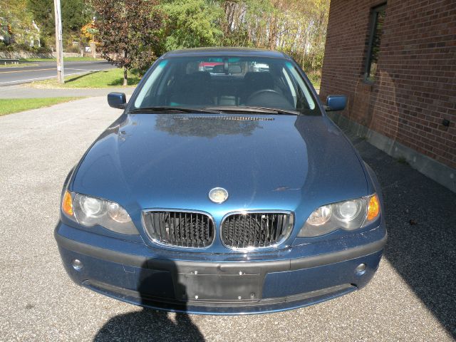 2002 BMW 3 series 2WD 4dr Heat