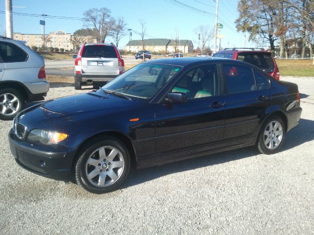 2002 BMW 3 series 2WD 4dr Heat