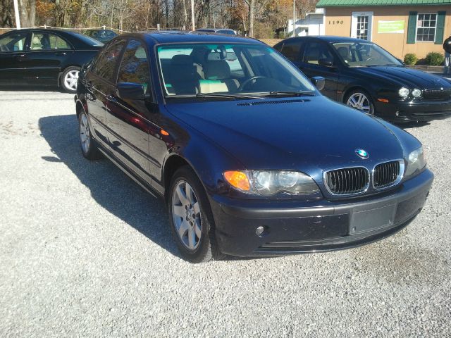 2002 BMW 3 series 2WD 4dr Heat