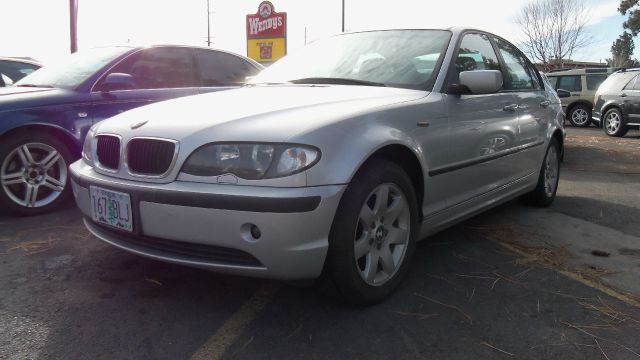 2002 BMW 3 series 2WD 4dr Heat