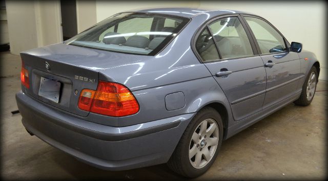 2003 BMW 3 series 2WD 4dr Heat