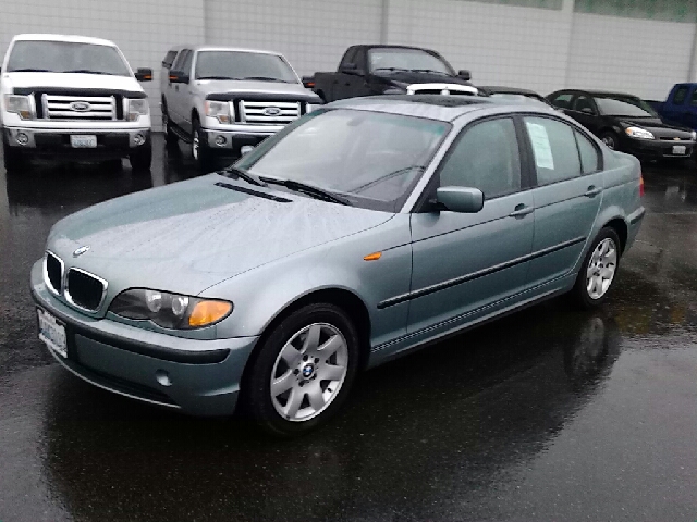 2003 BMW 3 series 2WD 4dr Heat