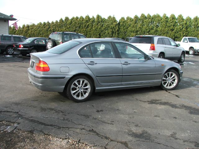 2003 BMW 3 series 4WD 4dr Heat