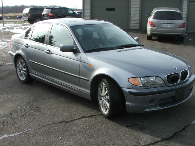 2003 BMW 3 series 4WD 4dr Heat