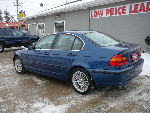 2003 BMW 3 series 4WD 4dr Heat