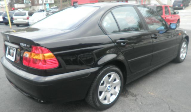 2004 BMW 3 series 323i 4dr Sdn Sedan