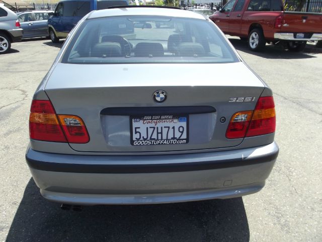 2004 BMW 3 series LS Flex Fuel 4x4 This Is One Of Our Best Bargains