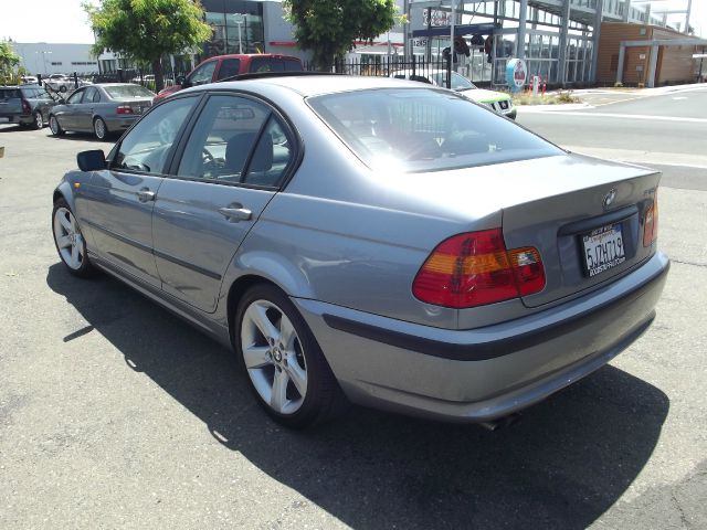 2004 BMW 3 series LS Flex Fuel 4x4 This Is One Of Our Best Bargains