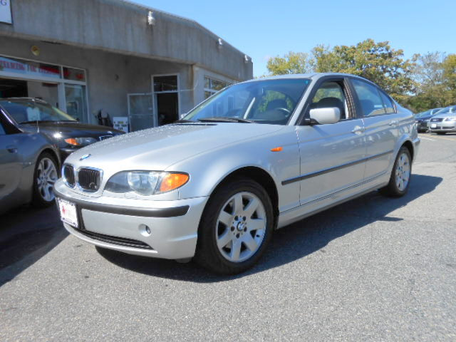 2004 BMW 3 series 2WD 4dr Heat