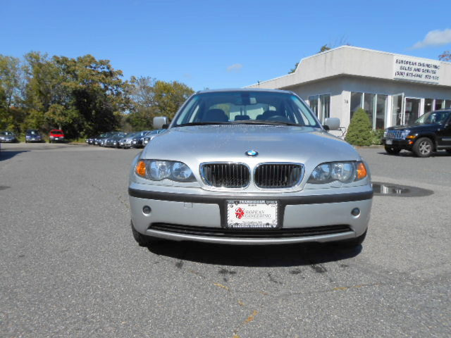 2004 BMW 3 series 2WD 4dr Heat