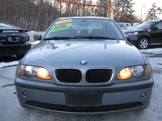 2004 BMW 3 series 2WD 4dr Heat