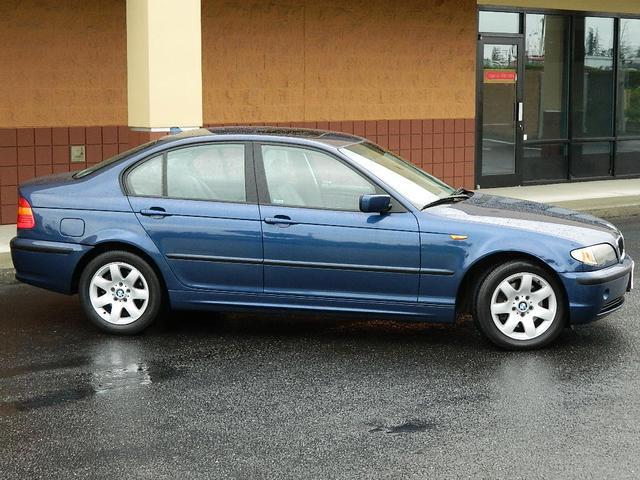 2004 BMW 3 series 323i 4dr Sdn Sedan