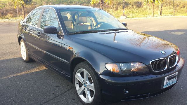 2005 BMW 3 series 4WD 4dr Heat