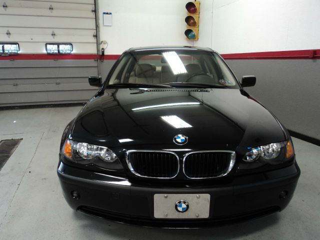 2005 BMW 3 series 2WD 4dr Heat