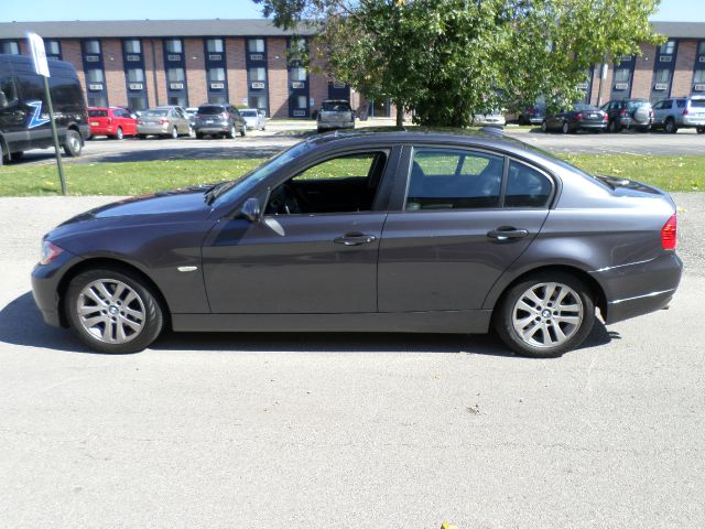 2006 BMW 3 series 2WD 4dr Heat